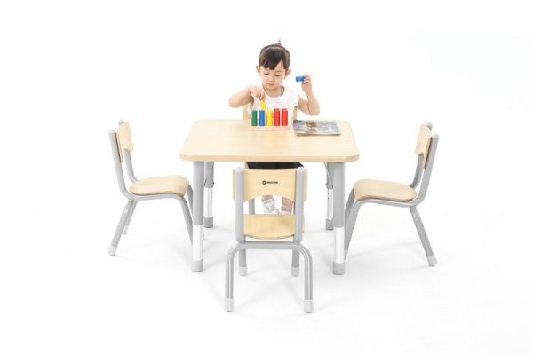 5-tlg. höhenverstellbare Tisch-Stuhlset Quadrattisch 75x75 cm + 4 Stühle
